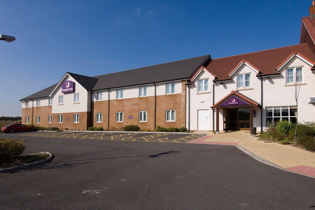 Premier Inn Фроум Экстерьер фото